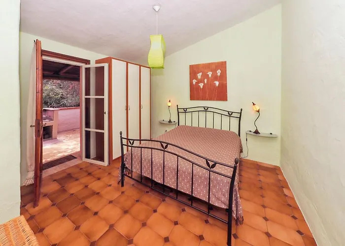 Welcoming House In Punta Tramontana - 60 M² With Sea View